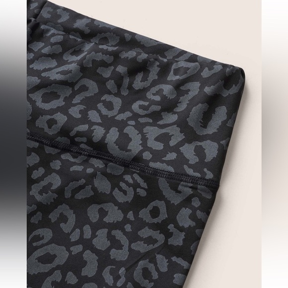 BloomChic Plus Size 3XL Leopard Print High Rise Skinny Leggings us22-24 - Picture 4 of 7